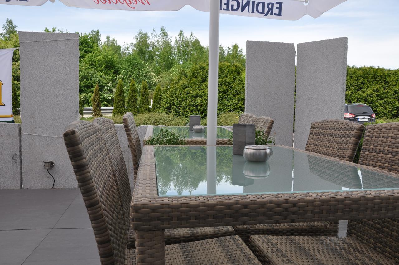 Hotel Merkur Ландштуль Екстер'єр фото
