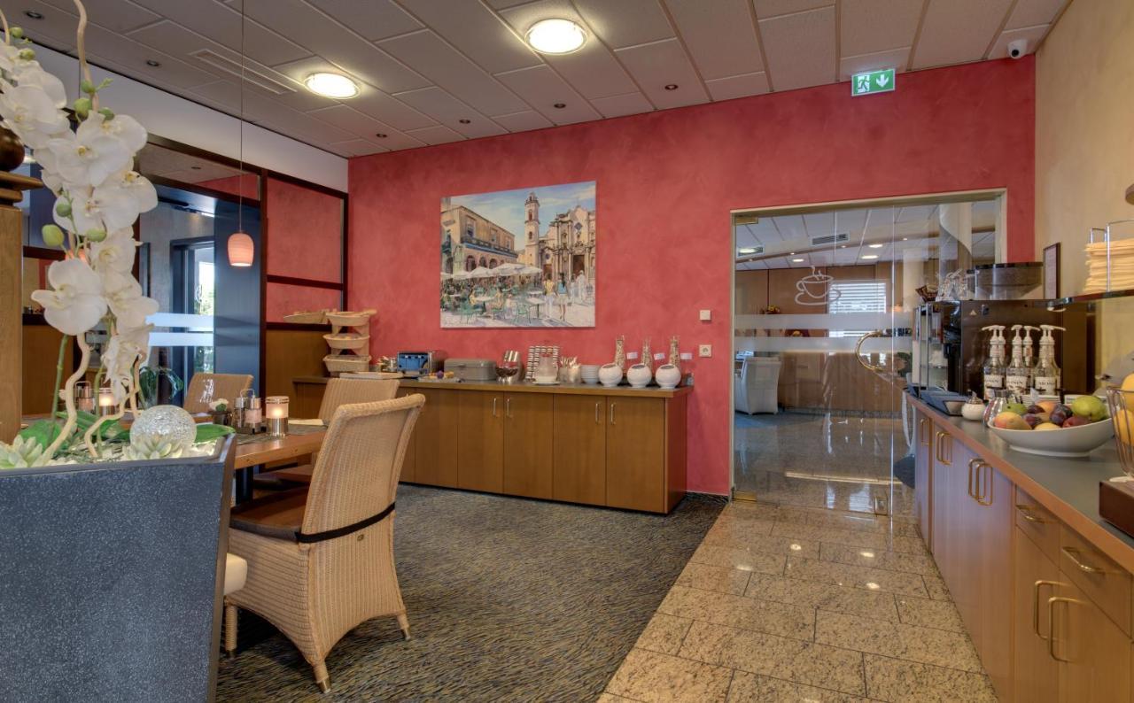 Hotel Merkur Ландштуль Екстер'єр фото